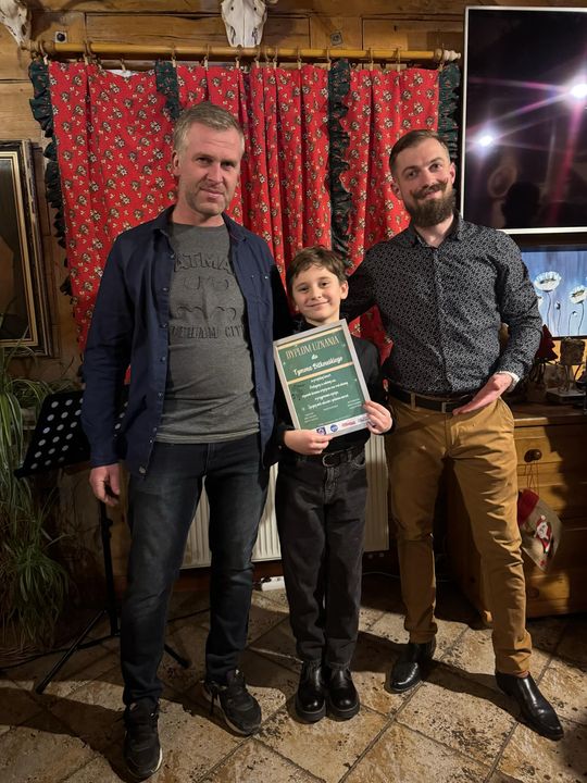 Koncert Tymona Bitkowskiego. Wiejski Salon Poezji pękał w szwach [GALERIA ZDJĘĆ]