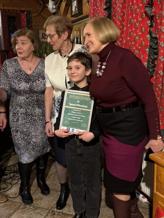 Koncert Tymona Bitkowskiego. Wiejski Salon Poezji pękał w szwach [GALERIA ZDJĘĆ]