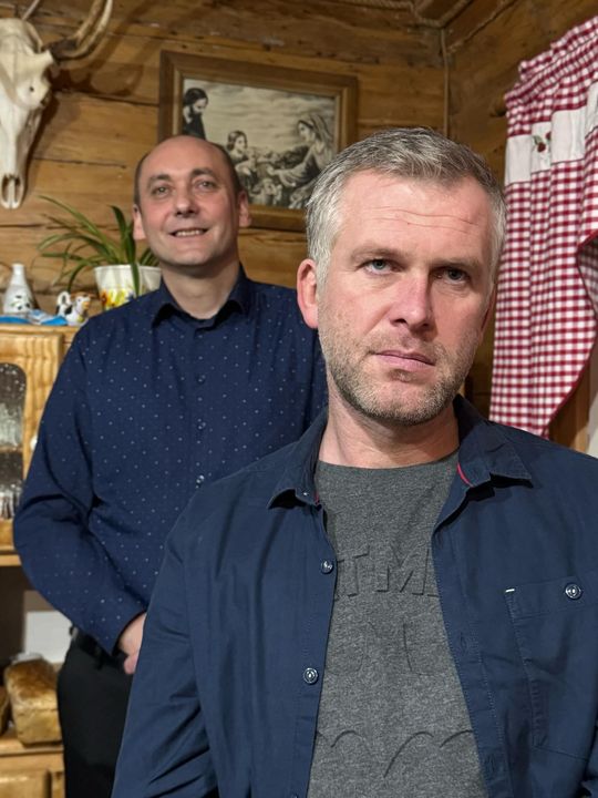 Koncert Tymona Bitkowskiego. Wiejski Salon Poezji pękał w szwach [GALERIA ZDJĘĆ]