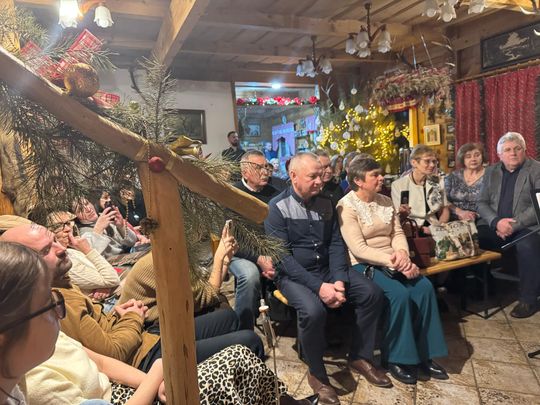 Koncert Tymona Bitkowskiego. Wiejski Salon Poezji pękał w szwach [GALERIA ZDJĘĆ]