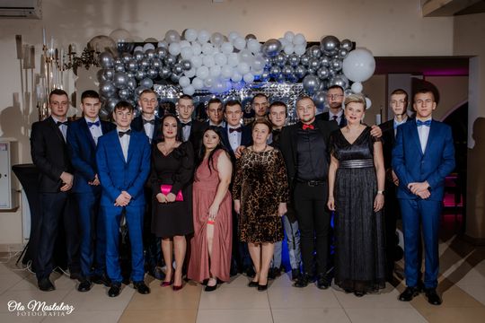 Studniówka 2025 - Zespół Szkół Centrum Kształcenia Rolniczego w Okszowie [GALERIA ZDJĘĆ]