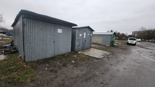 Chełm. Wielkie śmietnisko przy Karłowicza! Prezydent Banaszek zdegustowany... [ZDJĘCIA]