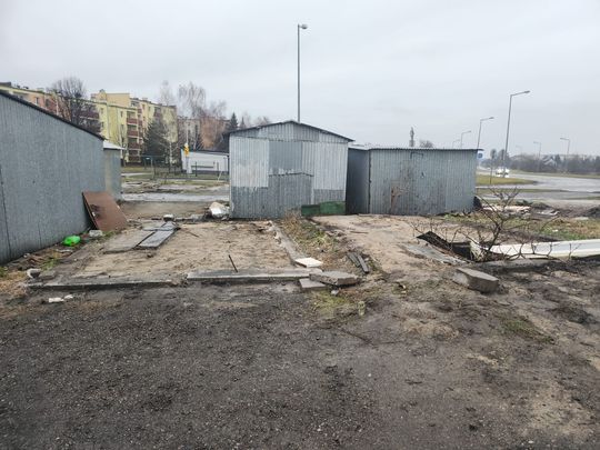 Chełm. Wielkie śmietnisko przy Karłowicza! Prezydent Banaszek zdegustowany... [ZDJĘCIA]