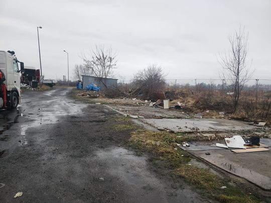 Chełm. Wielkie śmietnisko przy Karłowicza! Prezydent Banaszek zdegustowany... [ZDJĘCIA]