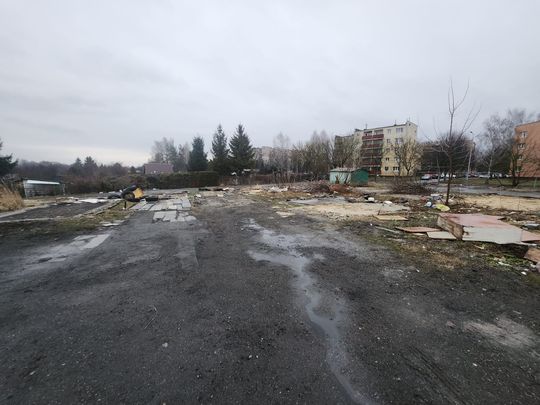 Chełm. Wielkie śmietnisko przy Karłowicza! Prezydent Banaszek zdegustowany... [ZDJĘCIA]