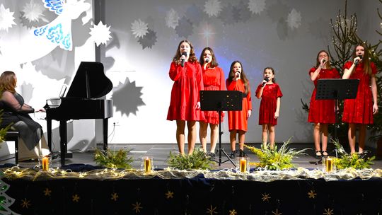 Gm. Rejowiec. IV Noworoczny Wieczór Kolęd i Pastorałek "Bo się narodził Zbawiciel..." [GALERIA ZDJĘĆ]