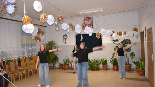 Kochana Babciu, Kochany Dziadku... uroczyste świętowanie w Centrum Społeczno - Kulturalnym w Gorzkowie