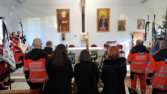 Pogrzeb śp. Cezarego Lotkowskiego - ratownika medycznego, który tragicznie zginął w Siedlcach [GALERIA ZDJĘĆ]