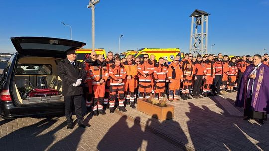 Pogrzeb śp. Cezarego Lotkowskiego - ratownika medycznego, który tragicznie zginął w Siedlcach [GALERIA ZDJĘĆ]