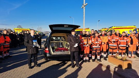 Pogrzeb śp. Cezarego Lotkowskiego - ratownika medycznego, który tragicznie zginął w Siedlcach [GALERIA ZDJĘĆ]