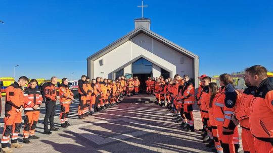 Pogrzeb śp. Cezarego Lotkowskiego - ratownika medycznego, który tragicznie zginął w Siedlcach [GALERIA ZDJĘĆ]