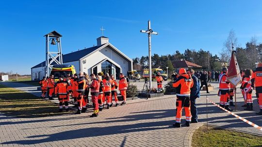 Pogrzeb śp. Cezarego Lotkowskiego - ratownika medycznego, który tragicznie zginął w Siedlcach [GALERIA ZDJĘĆ]