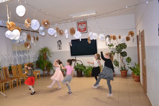 Kochana Babciu, Kochany Dziadku... uroczyste świętowanie w Centrum Społeczno - Kulturalnym w Gorzkowie Kochana Babciu, Kochany Dziadku... uroczyste świętowanie w Centrum Społeczno - Kulturalnym w Gorzkowie
