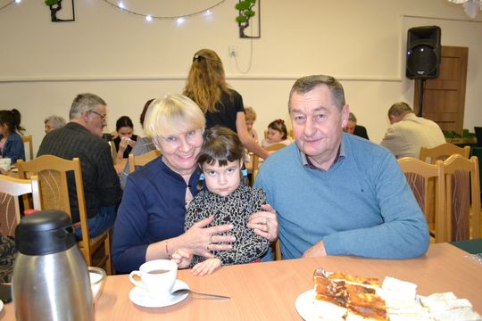 Kochana Babciu, Kochany Dziadku... uroczyste świętowanie w Centrum Społeczno - Kulturalnym w Gorzkowie Kochana Babciu, Kochany Dziadku... uroczyste świętowanie w Centrum Społeczno - Kulturalnym w Gorzkowie