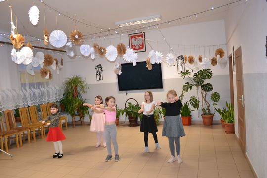 Kochana Babciu, Kochany Dziadku... uroczyste świętowanie w Centrum Społeczno - Kulturalnym w Gorzkowie Kochana Babciu, Kochany Dziadku... uroczyste świętowanie w Centrum Społeczno - Kulturalnym w Gorzkowie