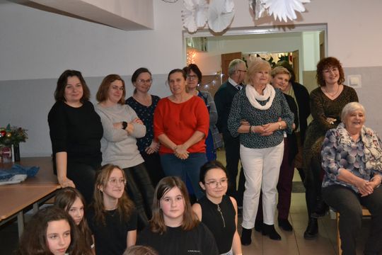 Kochana Babciu, Kochany Dziadku... uroczyste świętowanie w Centrum Społeczno - Kulturalnym w Gorzkowie Kochana Babciu, Kochany Dziadku... uroczyste świętowanie w Centrum Społeczno - Kulturalnym w Gorzkowie