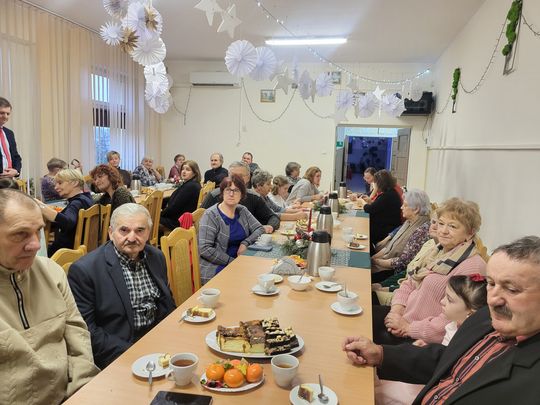 Kochana Babciu, Kochany Dziadku... uroczyste świętowanie w Centrum Społeczno - Kulturalnym w Gorzkowie Kochana Babciu, Kochany Dziadku... uroczyste świętowanie w Centrum Społeczno - Kulturalnym w Gorzkowie