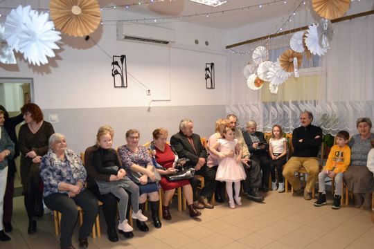 Kochana Babciu, Kochany Dziadku... uroczyste świętowanie w Centrum Społeczno - Kulturalnym w Gorzkowie Kochana Babciu, Kochany Dziadku... uroczyste świętowanie w Centrum Społeczno - Kulturalnym w Gorzkowie