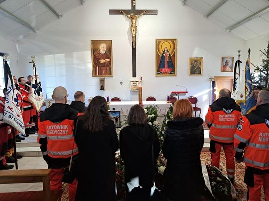 Pogrzeb śp. Cezarego Lotkowskiego - ratownika medycznego, który tragicznie zginął w Siedlcach [GALERIA ZDJĘĆ]