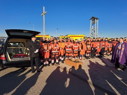 Pogrzeb śp. Cezarego Lotkowskiego - ratownika medycznego, który tragicznie zginął w Siedlcach [GALERIA ZDJĘĆ]