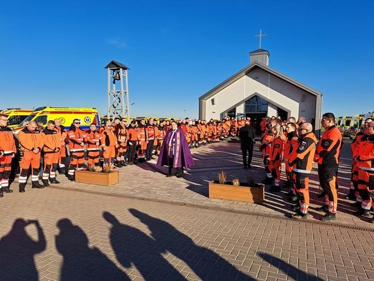 Pogrzeb śp. Cezarego Lotkowskiego - ratownika medycznego, który tragicznie zginął w Siedlcach [GALERIA ZDJĘĆ]