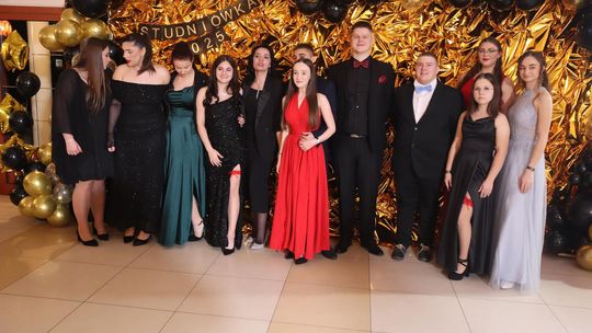 Studniówka 2025 - Zespół Szkół Gastronomicznych i Hotelarskich w Chełmie [GALERIA ZDJĘĆ]