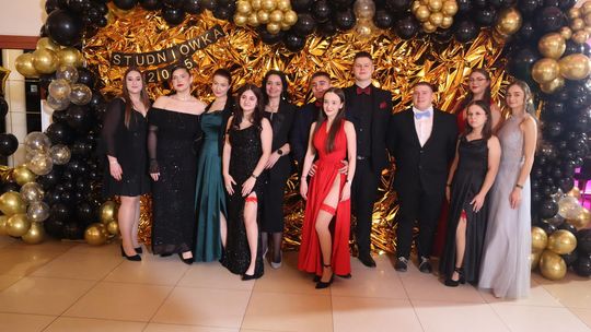 Studniówka 2025 - Zespół Szkół Gastronomicznych i Hotelarskich w Chełmie [GALERIA ZDJĘĆ]