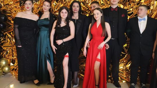 Studniówka 2025 - Zespół Szkół Gastronomicznych i Hotelarskich w Chełmie [GALERIA ZDJĘĆ]