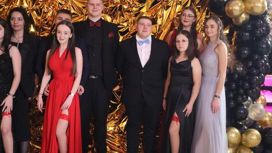 Studniówka 2025 - Zespół Szkół Gastronomicznych i Hotelarskich w Chełmie [GALERIA ZDJĘĆ]