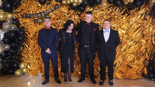 Studniówka 2025 - Zespół Szkół Gastronomicznych i Hotelarskich w Chełmie [GALERIA ZDJĘĆ]