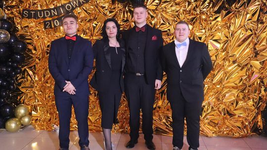 Studniówka 2025 - Zespół Szkół Gastronomicznych i Hotelarskich w Chełmie [GALERIA ZDJĘĆ]