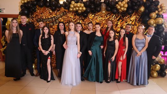 Studniówka 2025 - Zespół Szkół Gastronomicznych i Hotelarskich w Chełmie [GALERIA ZDJĘĆ]