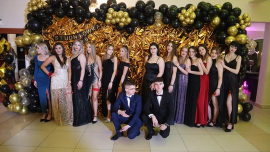 Studniówka 2025 - Zespół Szkół Gastronomicznych i Hotelarskich w Chełmie [GALERIA ZDJĘĆ]