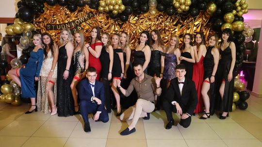 Studniówka 2025 - Zespół Szkół Gastronomicznych i Hotelarskich w Chełmie [GALERIA ZDJĘĆ]