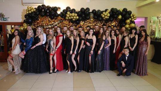 Studniówka 2025 - Zespół Szkół Gastronomicznych i Hotelarskich w Chełmie [GALERIA ZDJĘĆ]