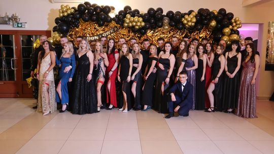 Studniówka 2025 - Zespół Szkół Gastronomicznych i Hotelarskich w Chełmie [GALERIA ZDJĘĆ]