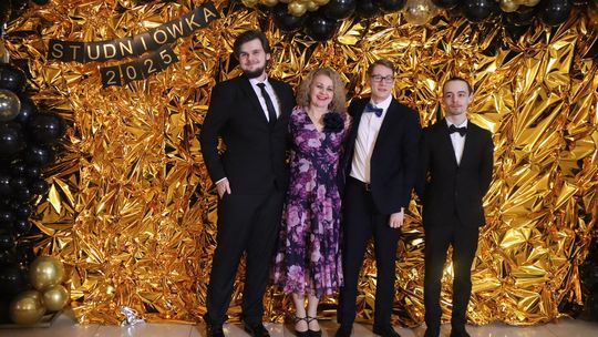 Studniówka 2025 - Zespół Szkół Gastronomicznych i Hotelarskich w Chełmie [GALERIA ZDJĘĆ]