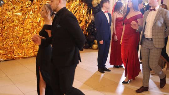 Studniówka 2025 - Zespół Szkół Gastronomicznych i Hotelarskich w Chełmie [GALERIA ZDJĘĆ]