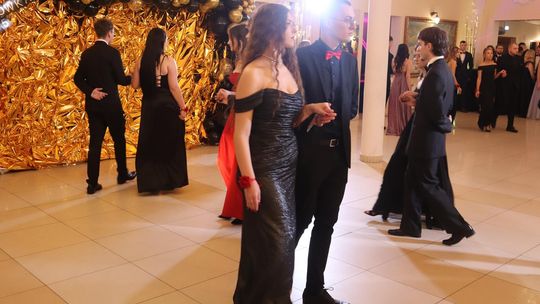 Studniówka 2025 - Zespół Szkół Gastronomicznych i Hotelarskich w Chełmie [GALERIA ZDJĘĆ]