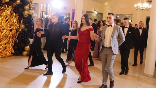 Studniówka 2025 - Zespół Szkół Gastronomicznych i Hotelarskich w Chełmie [GALERIA ZDJĘĆ]