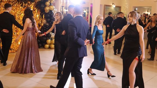 Studniówka 2025 - Zespół Szkół Gastronomicznych i Hotelarskich w Chełmie [GALERIA ZDJĘĆ]