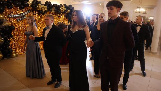 Studniówka 2025 - Zespół Szkół Gastronomicznych i Hotelarskich w Chełmie [GALERIA ZDJĘĆ]