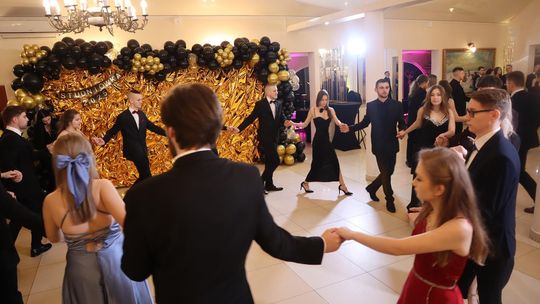 Studniówka 2025 - Zespół Szkół Gastronomicznych i Hotelarskich w Chełmie [GALERIA ZDJĘĆ]