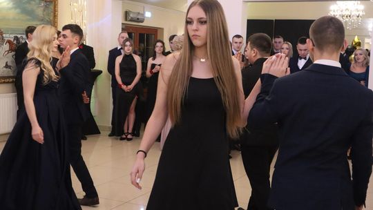 Studniówka 2025 - Zespół Szkół Gastronomicznych i Hotelarskich w Chełmie [GALERIA ZDJĘĆ]