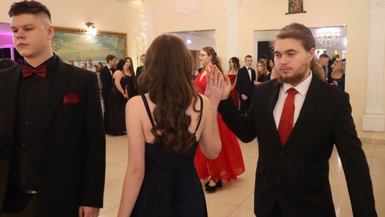 Studniówka 2025 - Zespół Szkół Gastronomicznych i Hotelarskich w Chełmie [GALERIA ZDJĘĆ]