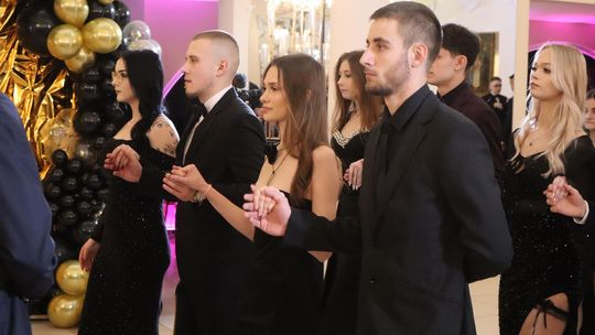 Studniówka 2025 - Zespół Szkół Gastronomicznych i Hotelarskich w Chełmie [GALERIA ZDJĘĆ]