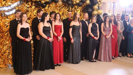 Studniówka 2025 - Zespół Szkół Gastronomicznych i Hotelarskich w Chełmie [GALERIA ZDJĘĆ]