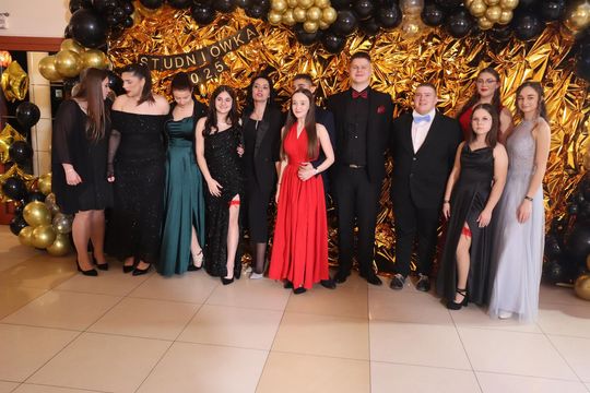 Studniówka 2025 - Zespół Szkół Gastronomicznych i Hotelarskich w Chełmie [GALERIA ZDJĘĆ]