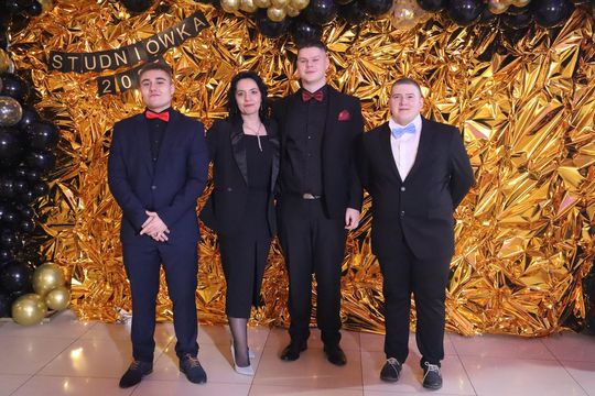 Studniówka 2025 - Zespół Szkół Gastronomicznych i Hotelarskich w Chełmie [GALERIA ZDJĘĆ]