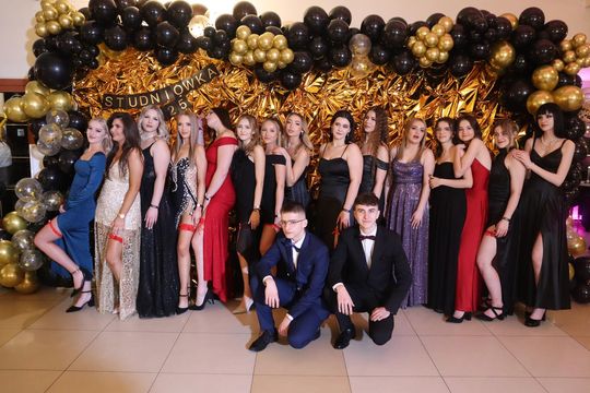 Studniówka 2025 - Zespół Szkół Gastronomicznych i Hotelarskich w Chełmie [GALERIA ZDJĘĆ]